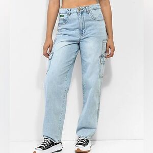 Empyre light washed Tori jeans
Size 2